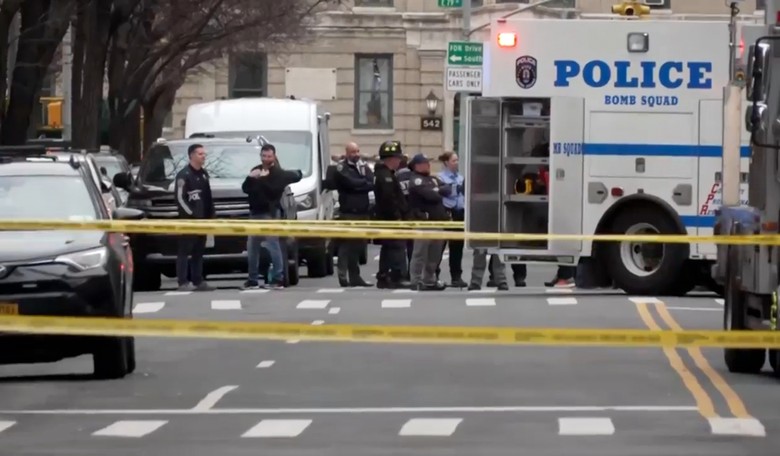 CNN Repeatedly Screws Up on Mamdani and Two Muslims With Bombs 