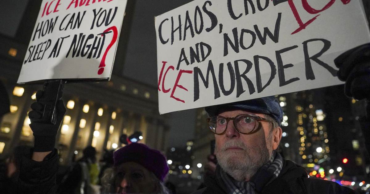 Anti-ICE Agitators Storm Hotels and Overwhelm Police