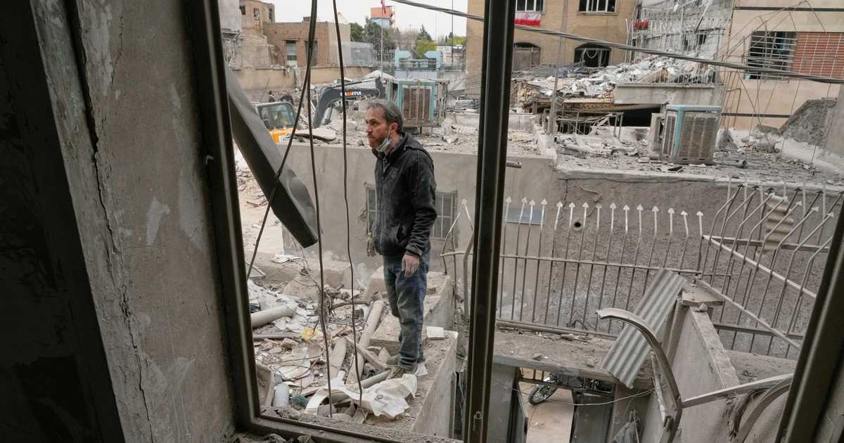 Regime Media Journalists, Besides Being Commies, Are Terrible at Their Jobs