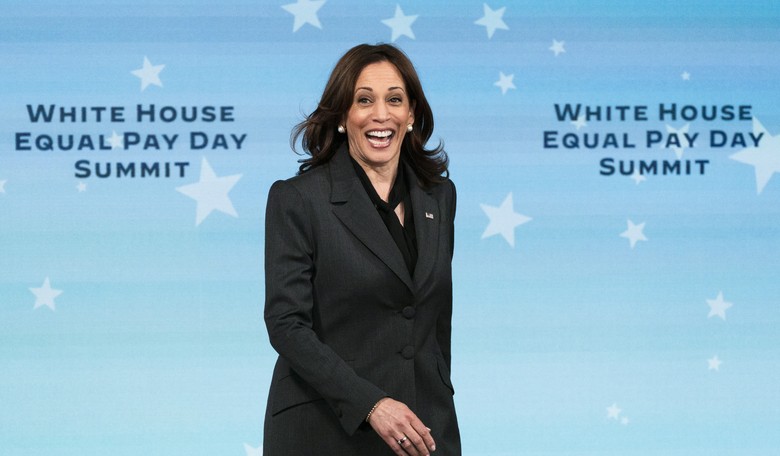 Why Is Kamala Harris Reaching Out to Zohran Mamdani?