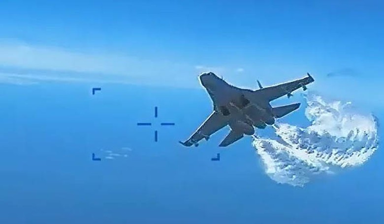 Video of Russia jet colliding with US drone