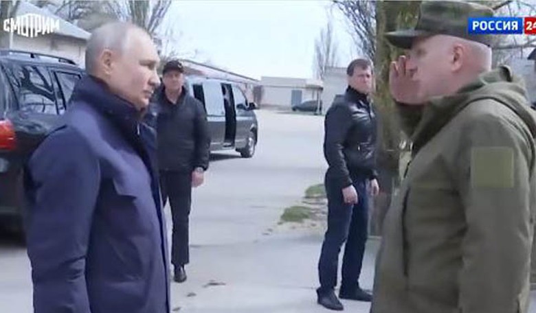 Russia steps up attacks on Bakhmut as Putin visits annexed regions of Ukraine (Update)