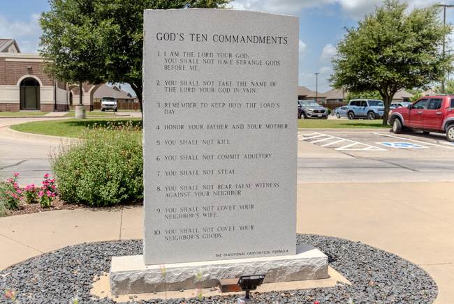 Surprise! En-Banc Appellate Court Restores 'Ten Commandments' Law in Texas