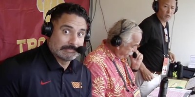 USC's Radio Announcer Is Getting Cooked for His Reaction to a Nasty Hit on Oregon's QB 
