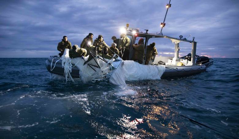 Photos: US Military Recovers CCP Spy Balloon That Was Shot Down Off the Coast