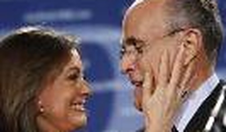 McCain, Clinton Take Florida, Giuliani and Edwards Dropping Out