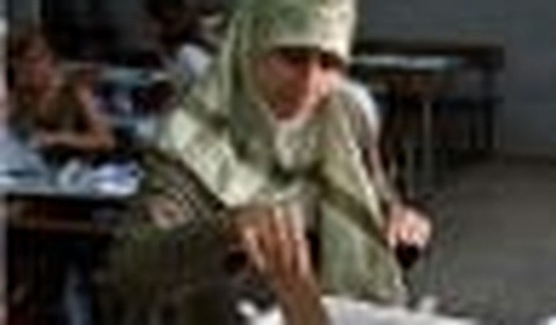Voting for Ahmadinejad in Tehrangeles