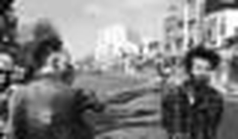 Eddie Adams: War Photographer