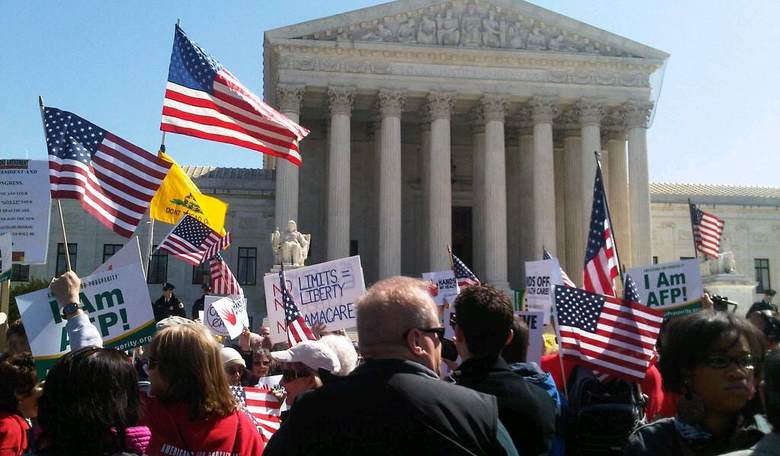 Lawmakers Want to Use 'Very Strong Authority' Over Supreme Court to Allow Filming
