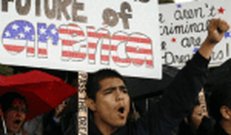 Obama's Order Sets Up Campaign-Season Battle Over Immigration