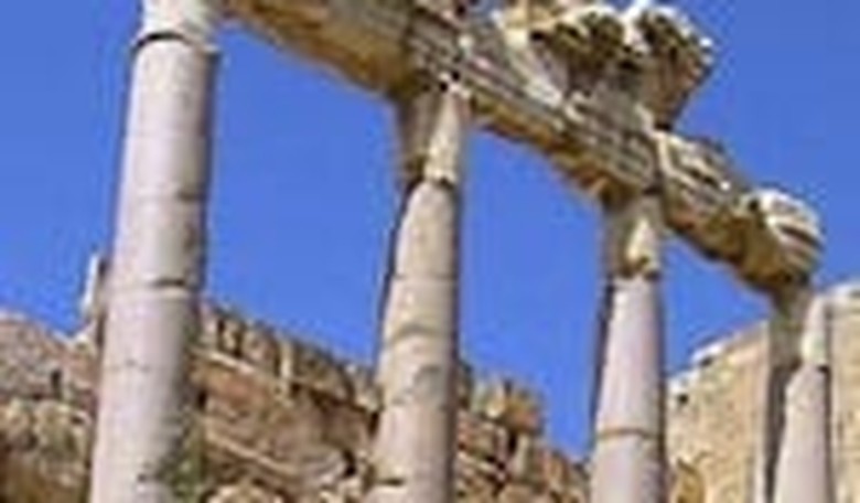 Lebanon: Fractured Past, Bleak Present