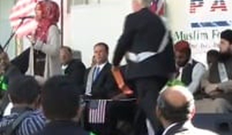 Radical Speech at NY Muslim Parade Prompts On-Stage Walk-Off