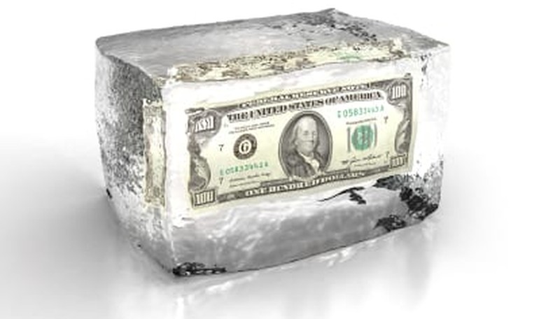 GOP Candidate Challenges Alaska Hopefuls to Put Outside Money on Ice