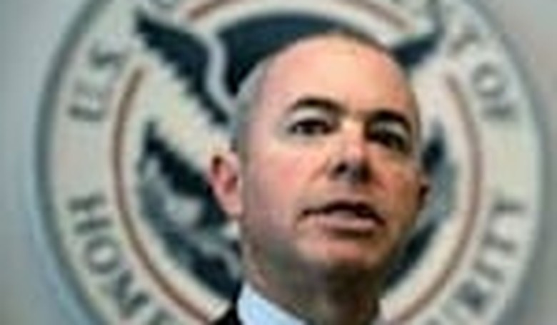 Open Borders, Open Wallets: Clinton Cronies Profiting from Fast-Tracked Visas?