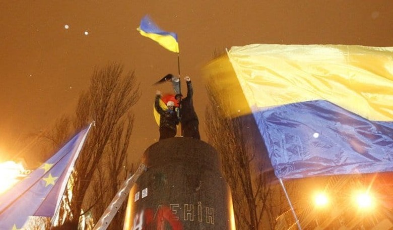 George Clooney Backs Ukrainian Democracy Where Administration Fears to Tread
