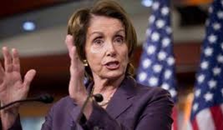 Pelosi Says Dems Focusing on 3 'R's to Win Midterms: Recruiting, Raising Cash, Raising Issues