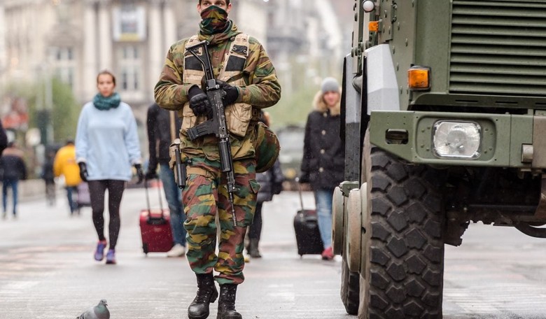 Brussels, Trying to Dodge a Terror Attack, Remains on Lockdown