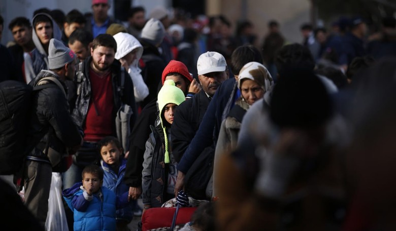 Paris Attacks Won't Change Obama's Bid to Bring 75,000 Syrian Refugees to U.S.