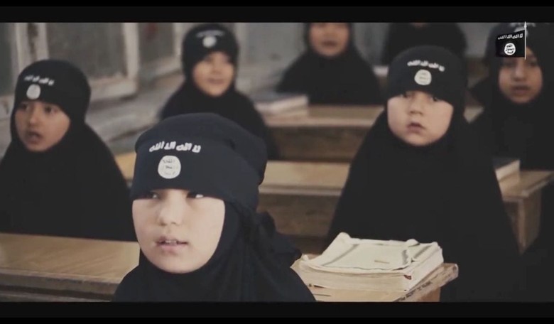 Utah Teacher Class Assignment: Draw Propaganda Poster for ISIS