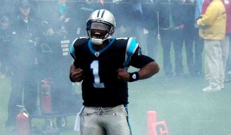 12 Times NFL Players Were Awesome Men in 2015