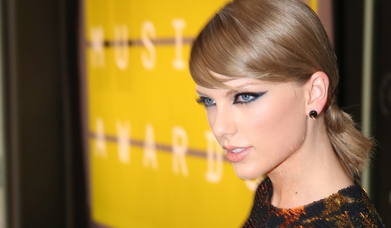 No, Marie Claire, Taylor Swift Was Right to Be Apolitical During the Election