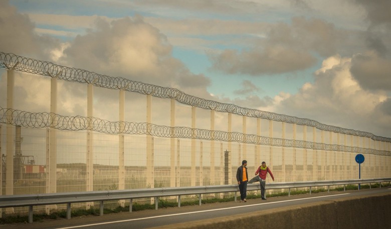 Things Getting Ugly at the Chunnel as 'Migrants' Attack