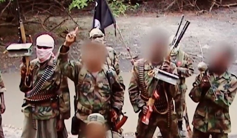 New Al-Shabaab Video Delivers ISIS-Style Threats to West, Cites Bush in Recruiting Pitch