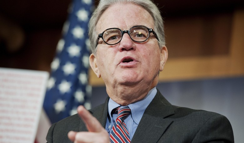 Coburn: Trump 'Threatens to Undo and Reverse' Tea Party Gains