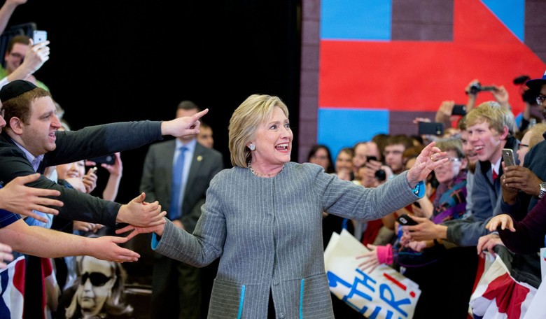 Congressional Black Caucus Endorses Hillary to Help in SC, but Clyburn Remains Uncommitted