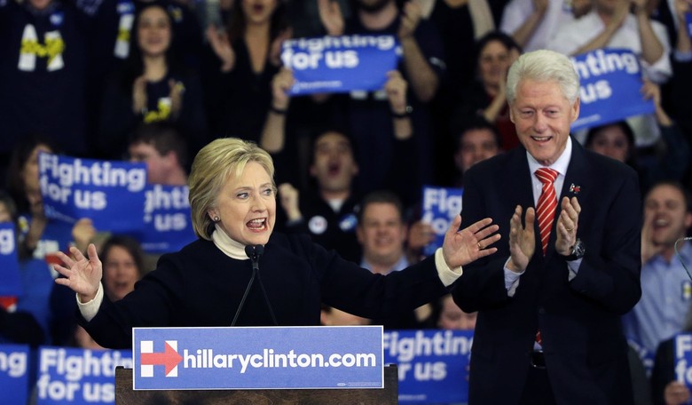 Did Bill Clinton Use That Tarmac Meeting with Loretta Lynch to Sabotage Hillary?