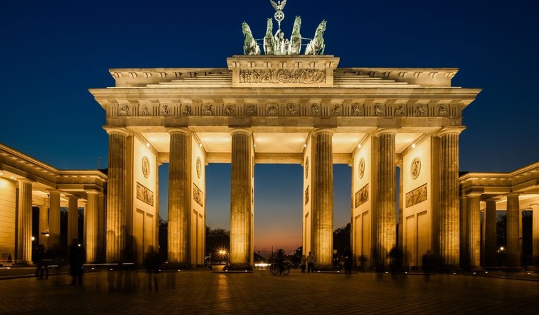 German Police Arrest Refugee with Ties to Berlin Terror Plot