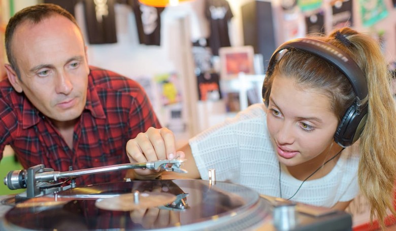 Vinyl LP Demand Fuels Quest for Perfect Record Player
