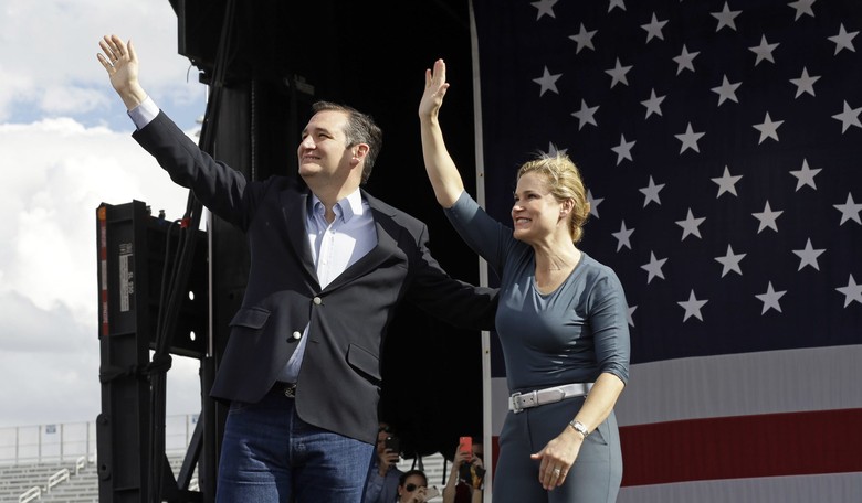 Nude Melania Pic Sparks Trump Attack on Heidi Cruz