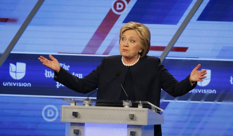 WATCH: Jorge Ramos Peppers Hillary with Indictment, Benghazi Questions