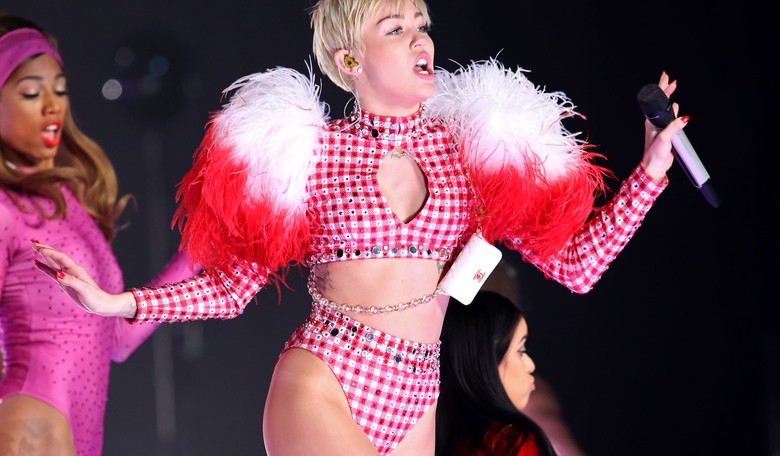 Miley Cyrus Breaks Down Into Tears Over Election Result