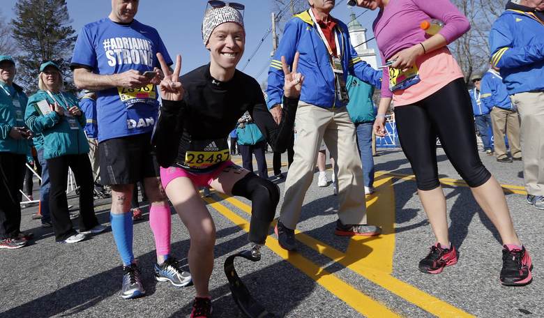 Inspiring: Boston Bombing Survivor Runs 2016 Marathon with Prosthetic Leg