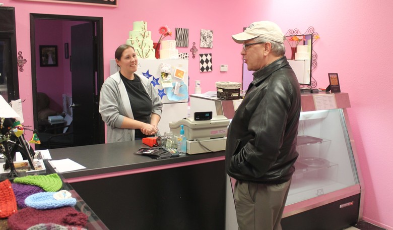 11 State AGs Urge Supreme Court to Take Up Oregon Same-Sex Wedding Cake Case
