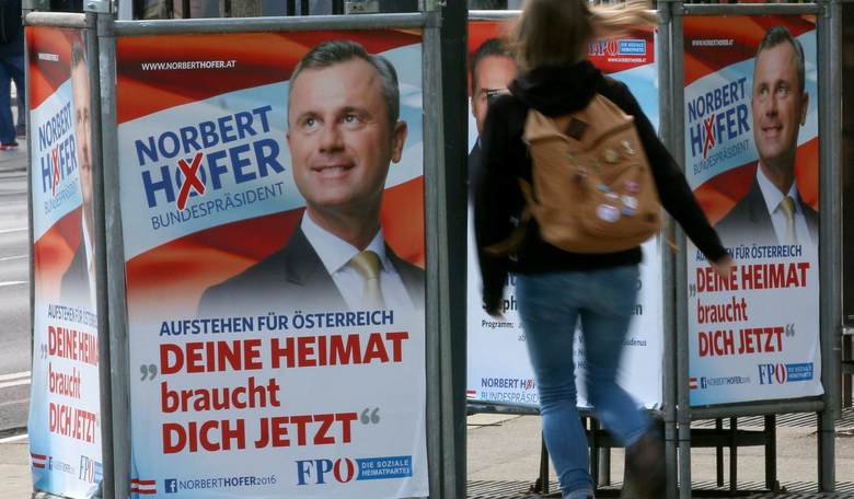 'Far-Right' Anti-Immigration Candidate Leads in First Round of Austrian Elections