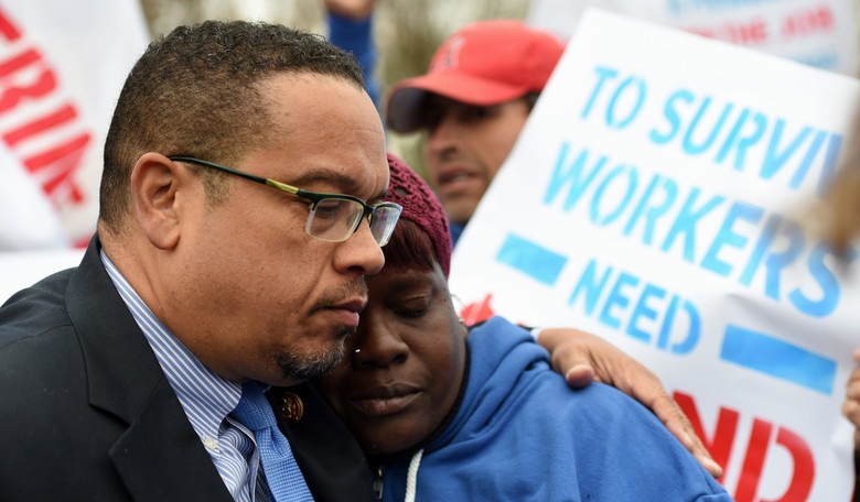 Obama the Moderate? White House Waffling on Hard-Left Muslim as DNC Chair