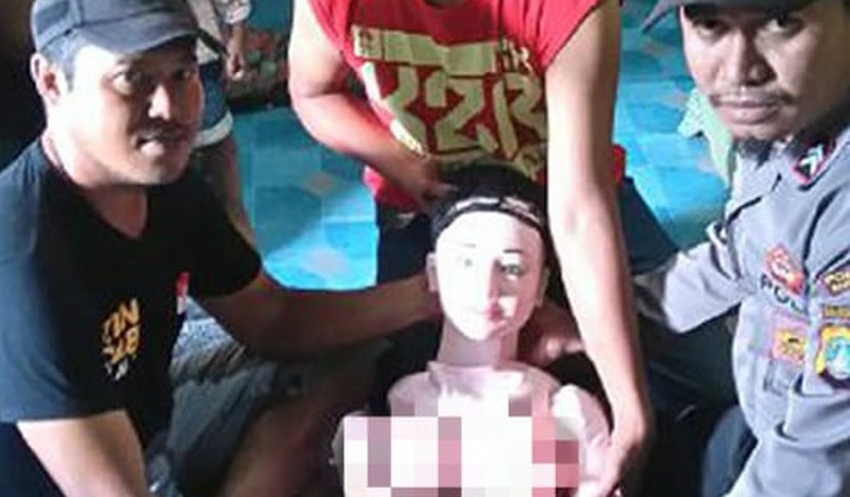 Indonesian Villagers Thought Sex Doll That Washed Up on Beach Was an Angel