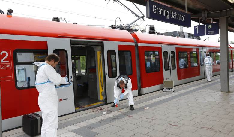 Germany: Muslim Shouts 'Allahu Akbar,' Stabs Four