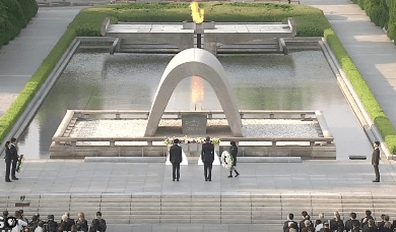 Obama Becomes First U.S. President to Visit Hiroshima...