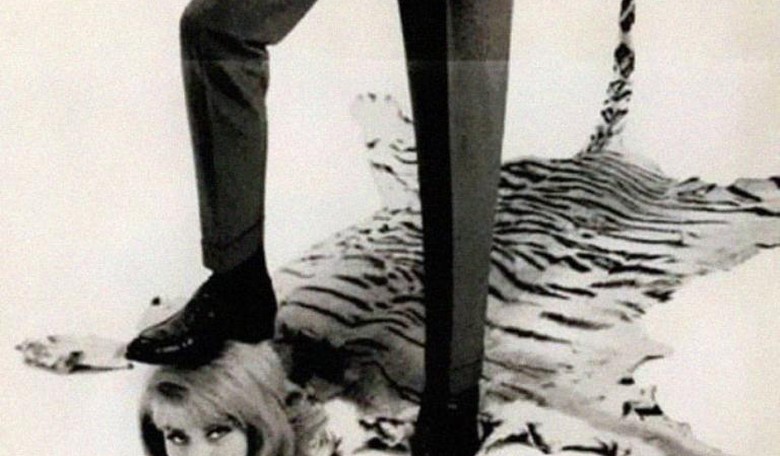 9 Vintage Ads That Are So Ridiculously Racist and Sexist They'd Be Banned Today