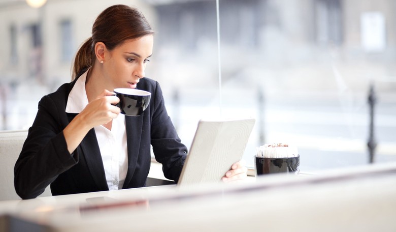 Study: Women Who Put Effort into Their Appearance Do Better at Work