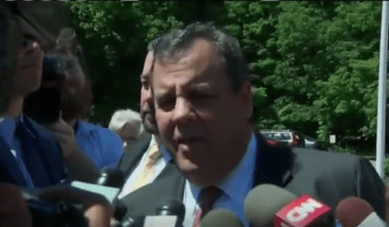 Chris Christie Says Trump Is Not a Racist