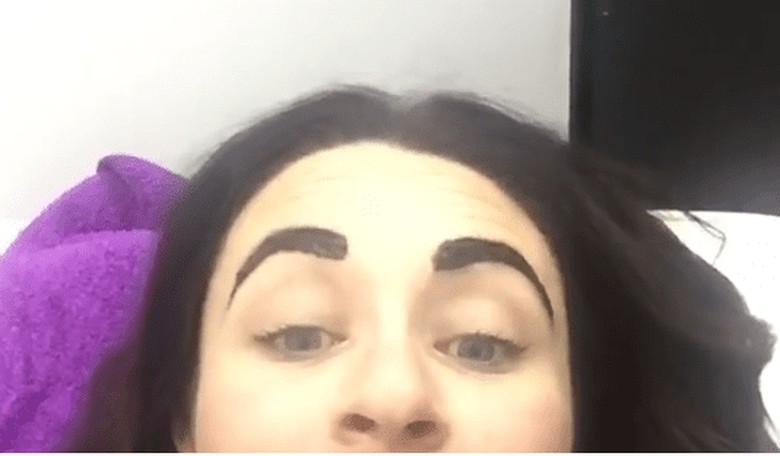 Multi-Tasking Mom Waiting for C-Section Uses Her Hospital Time Wisely by Tinting Her Eyebrows