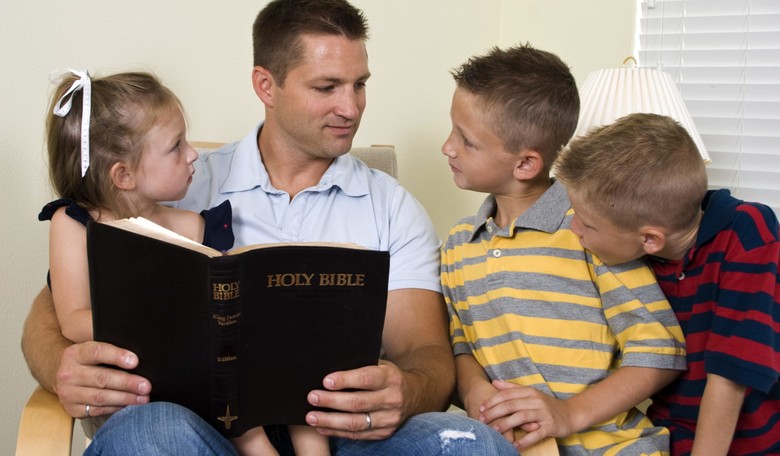 6 Creative Ways to Teach Your Family More of God's Word