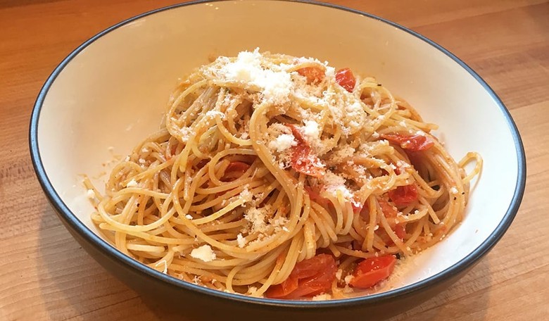 Easy-Peasy Homemade Pomodoro Sauce With Pasta