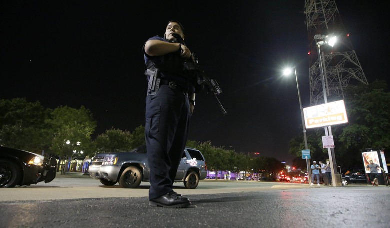 Four Suspects in Dallas Police Murders, Tell Cops 'End Is Coming'