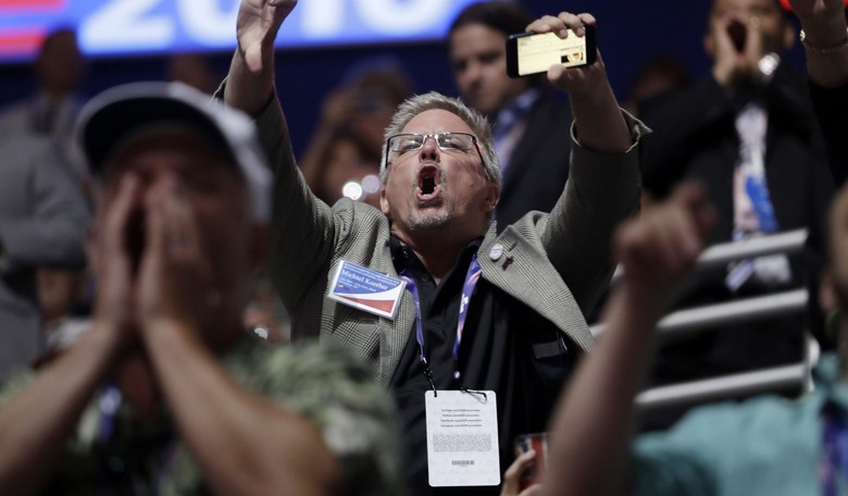 Ted Cruz Lustily Booed at RNC After Refusing to Endorse Trump
